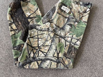 Men’s camo hunting pants size Large