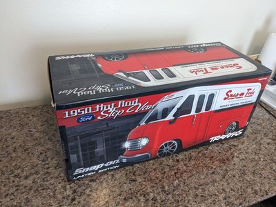 Traxxas Snap-On Ford 1950 Hot Rod Step Van