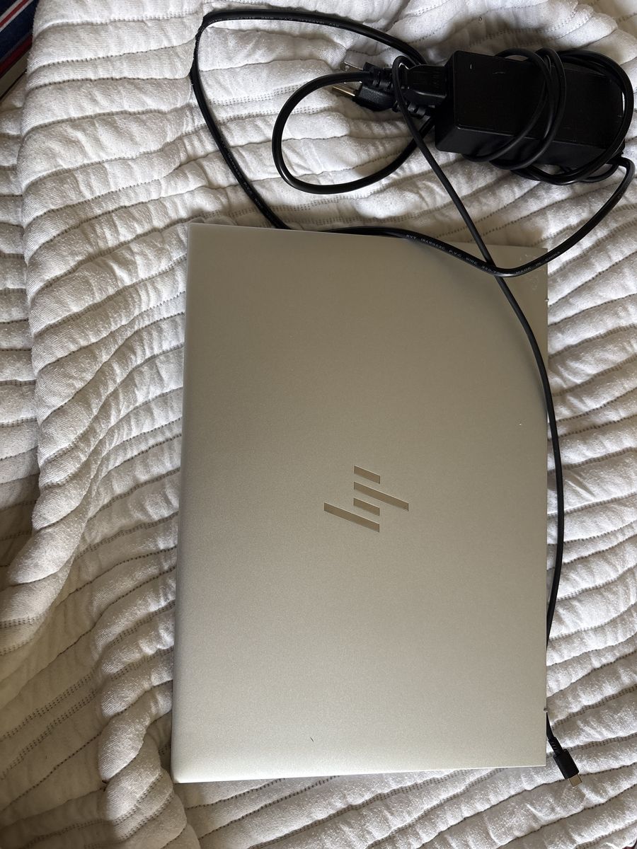 Hp EliteBook 860 G10 w/warranty