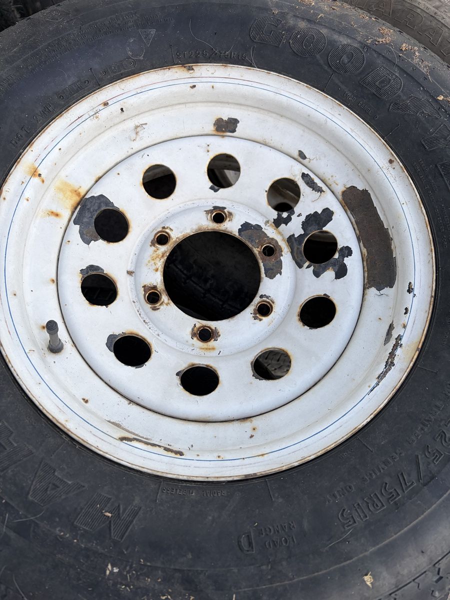 Used tires for trailer
