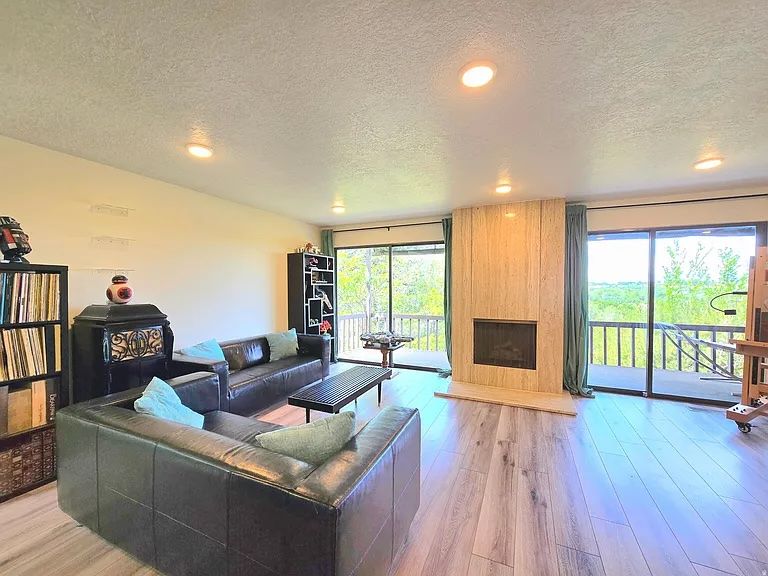 Excellent Provo Home with Splendid Views