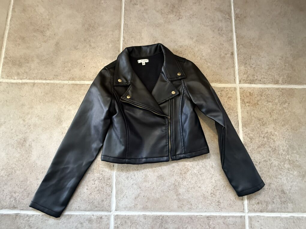 Tahari girl fake leather jacket size 10 black