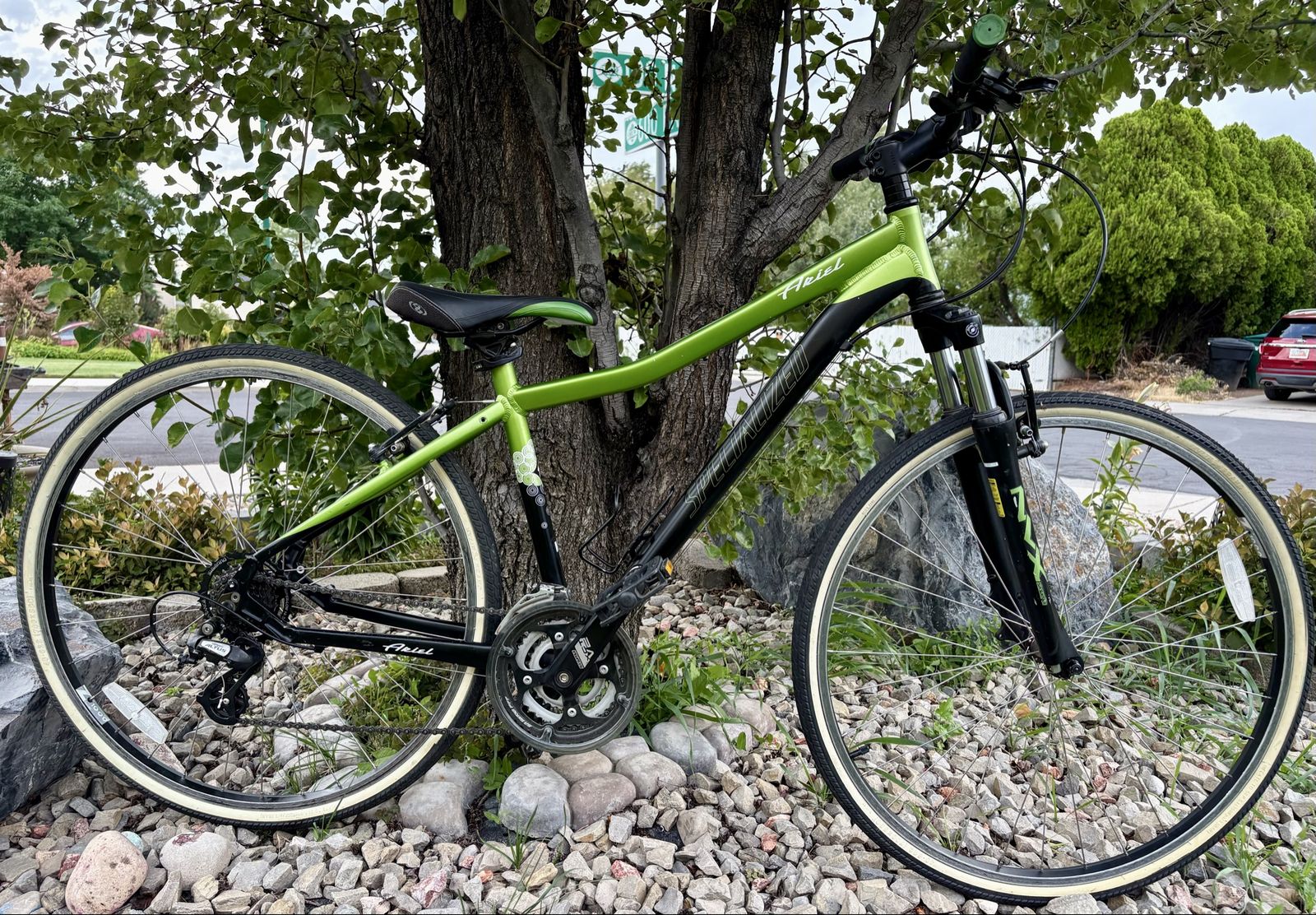 Specialized Commuter hybrid bike
