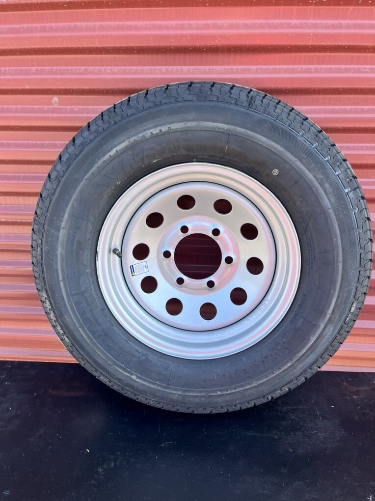 New ST 225/75 R 15 Six Lug Trailer Tire With Rim