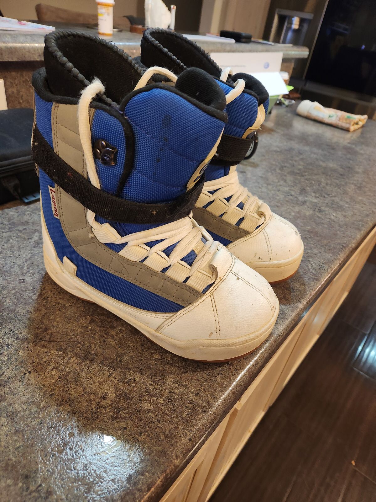 Lamar snowboarding  boots size 7