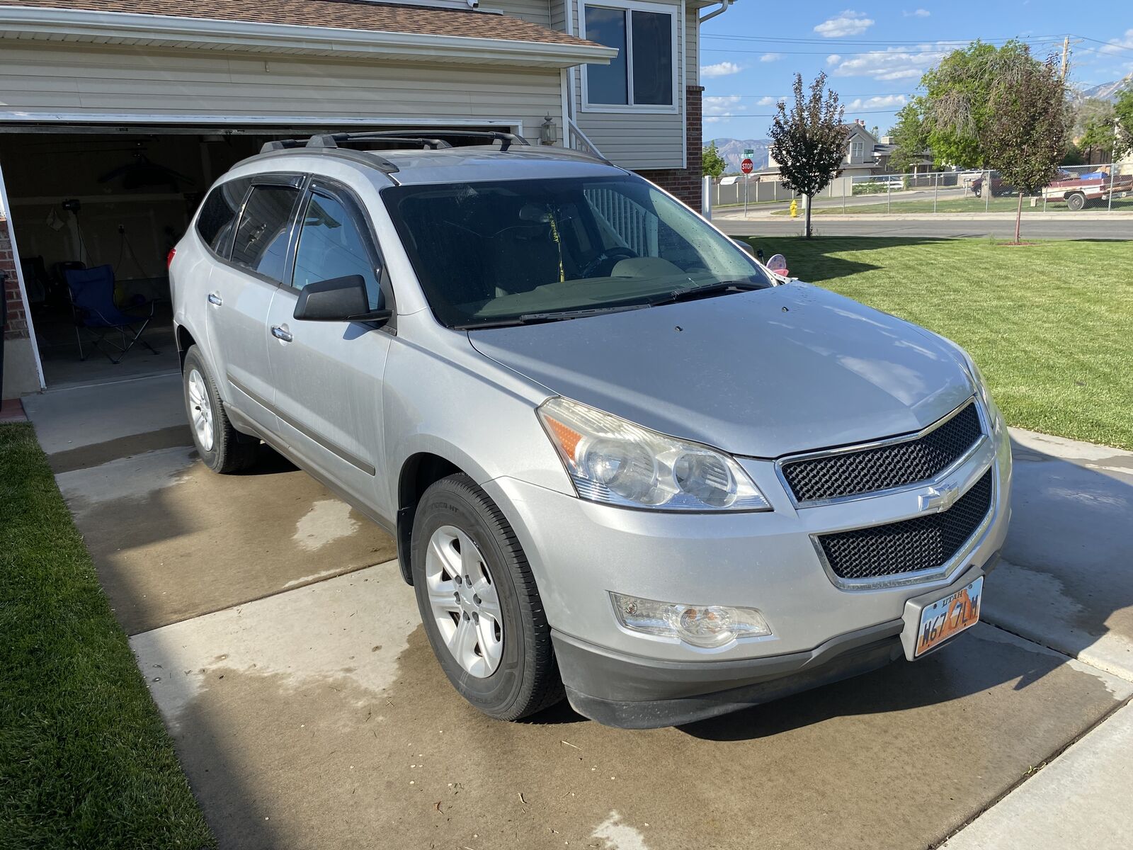2010 CHEVROLET TRAVERSE LS
