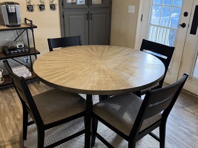 Kitchen table & chairs