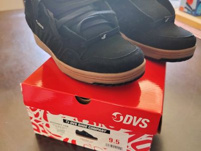 NEW DVS Enduro 125 Skate Shoes - Men's Size 9.5