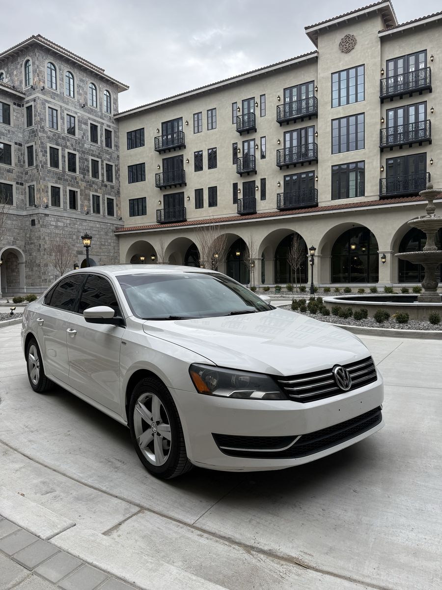 2014 VOLKSWAGEN PASSAT 1.8T Wolfsburg Edition