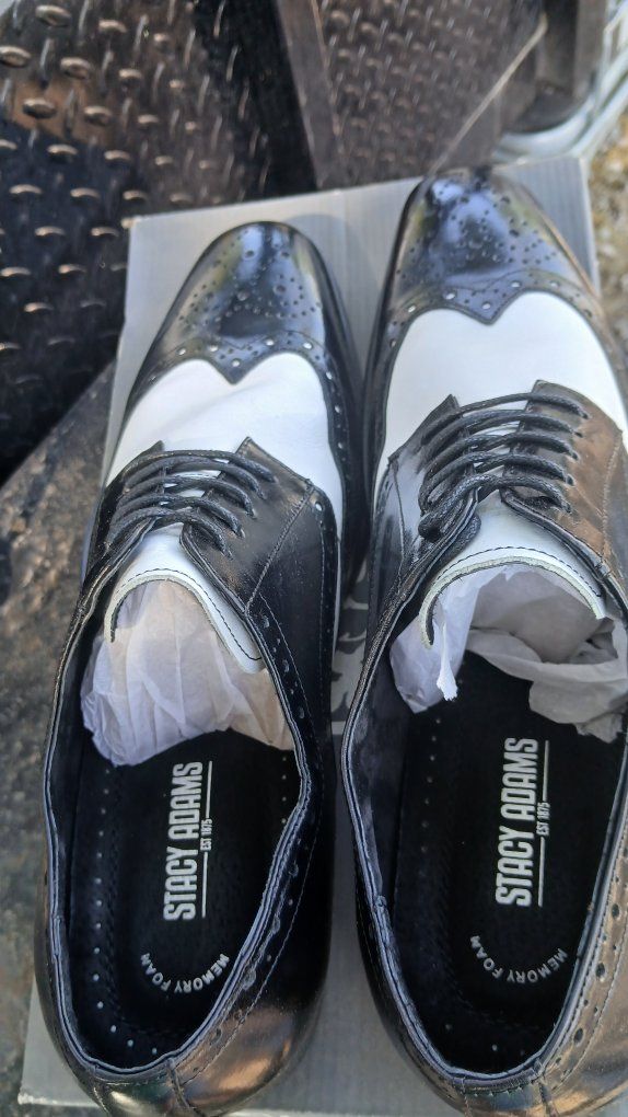 Stacy Adams Black and White Wingtip Spectator Dress Shoes with Memory Foam