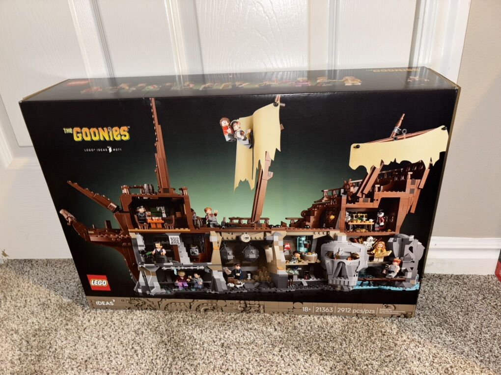 LEGO The Goonies Ideas Boat Set (NEW) (21363)