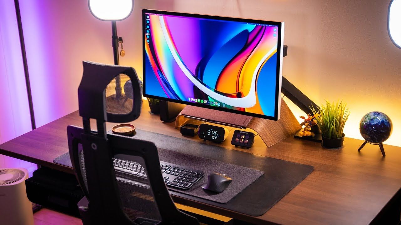 Apple Studio Display 27-Inch 5K Retina Monitor with VESA Mount Adapter