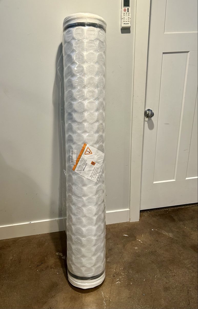 New Queen Hybrid Mattress 12 Inch Still Sealed
