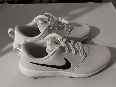 Brand new size 9 Nike Roshe Tour golf shoes