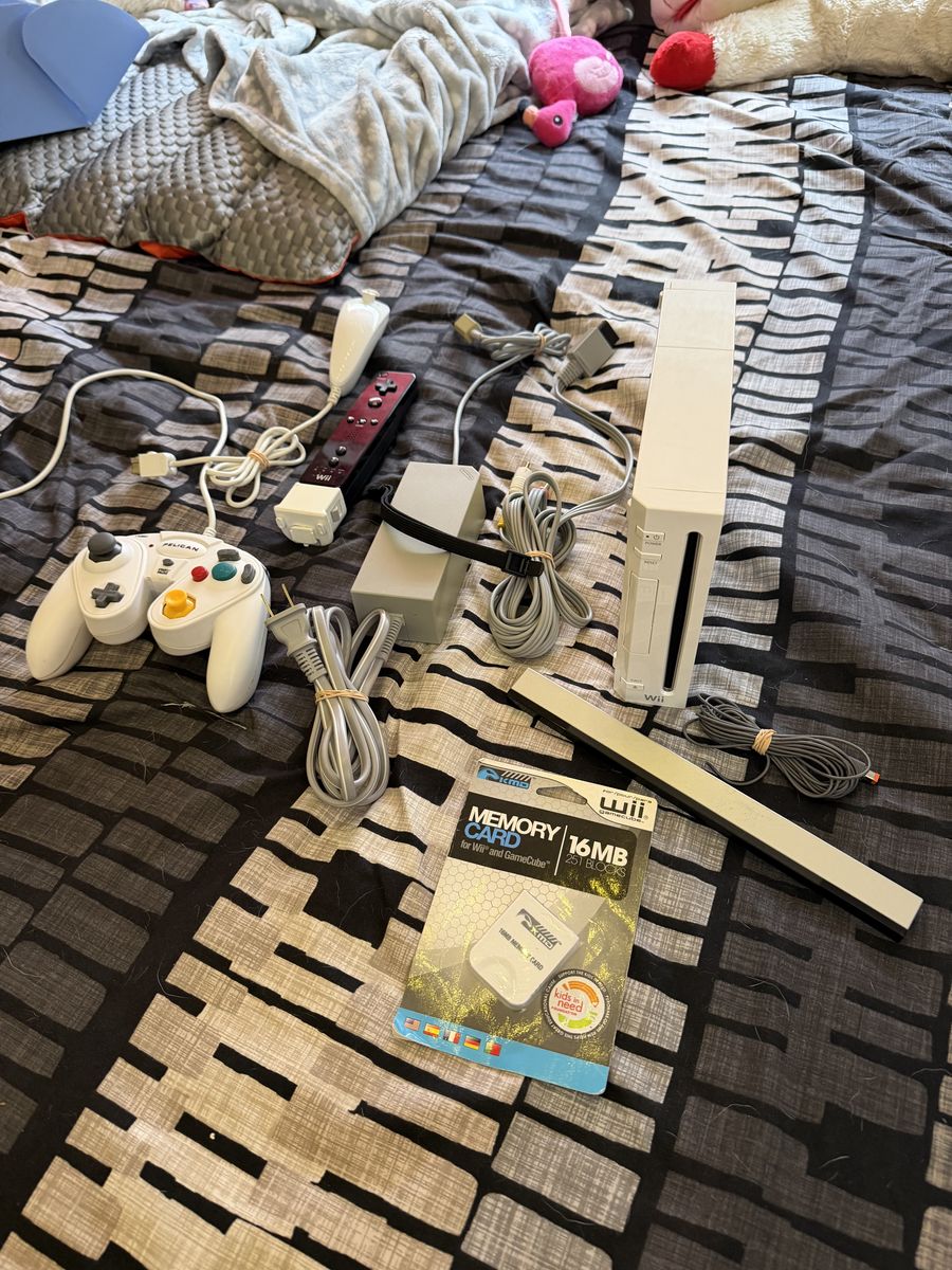 Nintendo Wii console white gamecube backwards compatible 