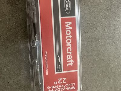 Motorcraft WW-2202-PF Premium Flat Windshield Wiper Blade 22 Inch