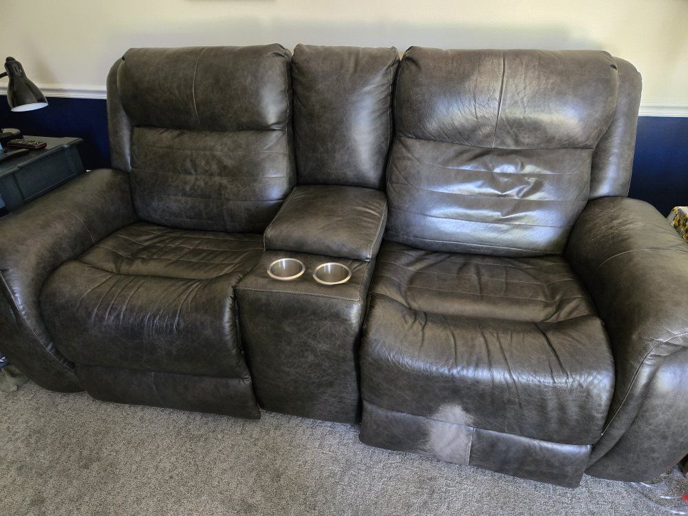 Two-Seat Recliner Couch with Center Console and Cupholders - Great for Home Theater