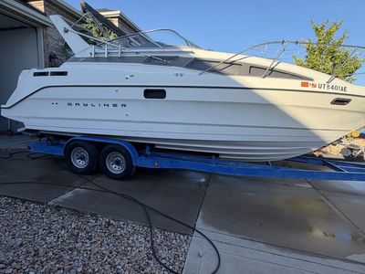 Bayliner 2855 Cabin Cruiser w/ 7.4L Bravo Two, Trolling Motor, Downriggers, Fish Finder, Trailer