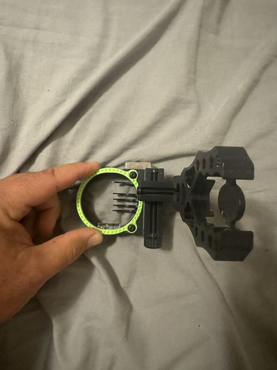 Black Gold 5-Pin Bow Sight – Excellent Condition