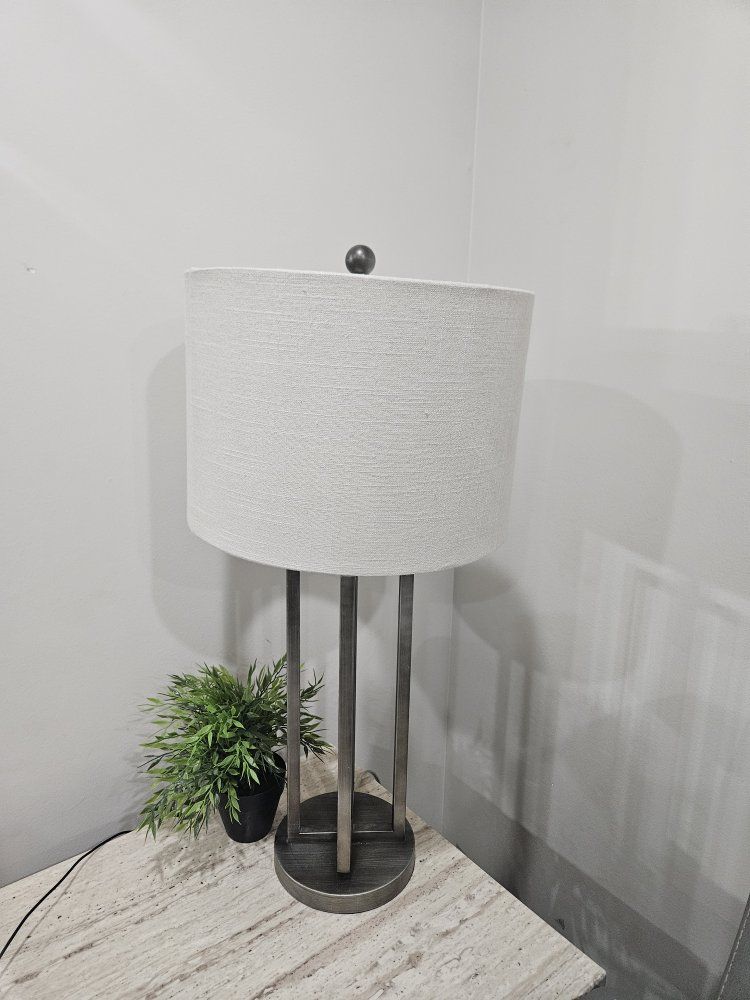 2 end Table lamps