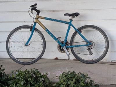 Rebuilt Giant Boulder w / awesome custom paint!