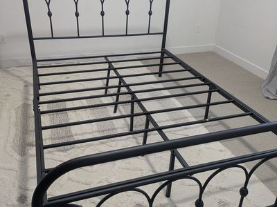 Black Metal Bedframe - Full Size