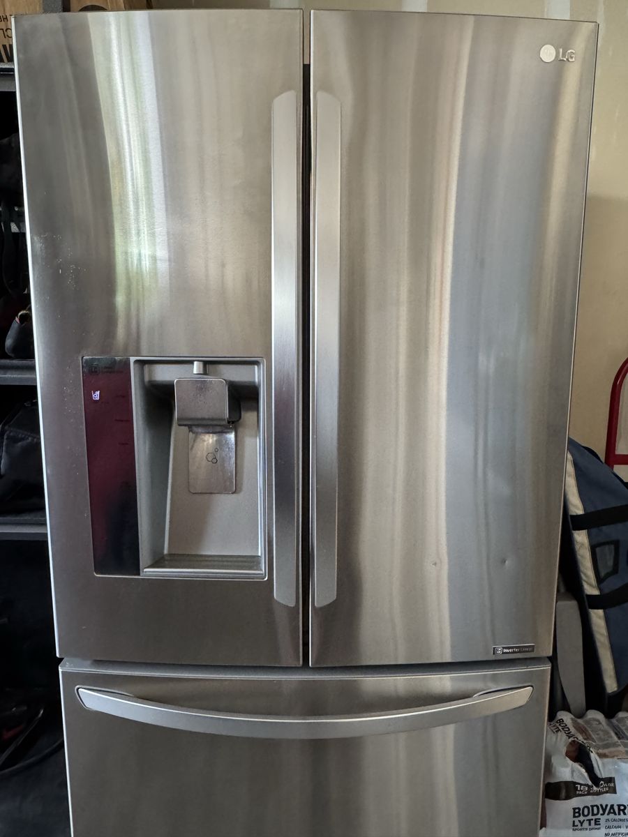 LG French Door Refrigerator - Stainless Steel with Ice & Water Dispenser