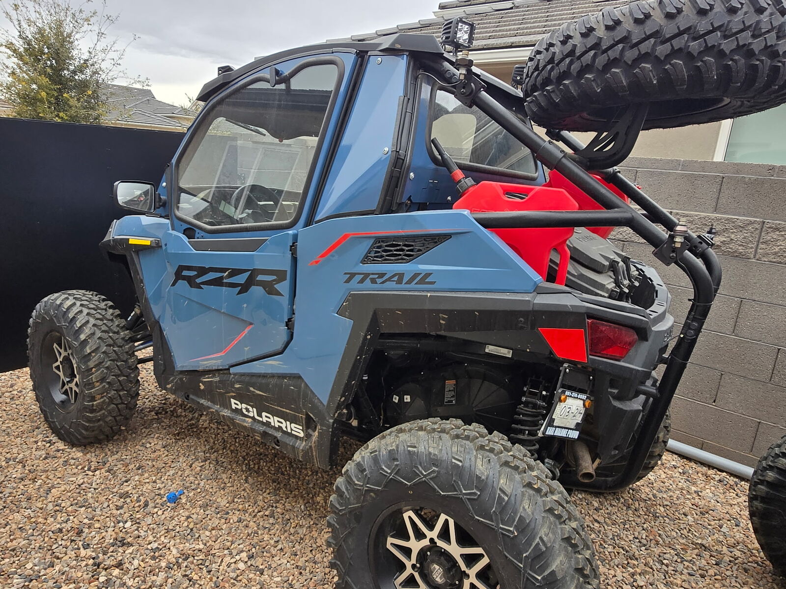 2025 Polaris Razor Trail Model