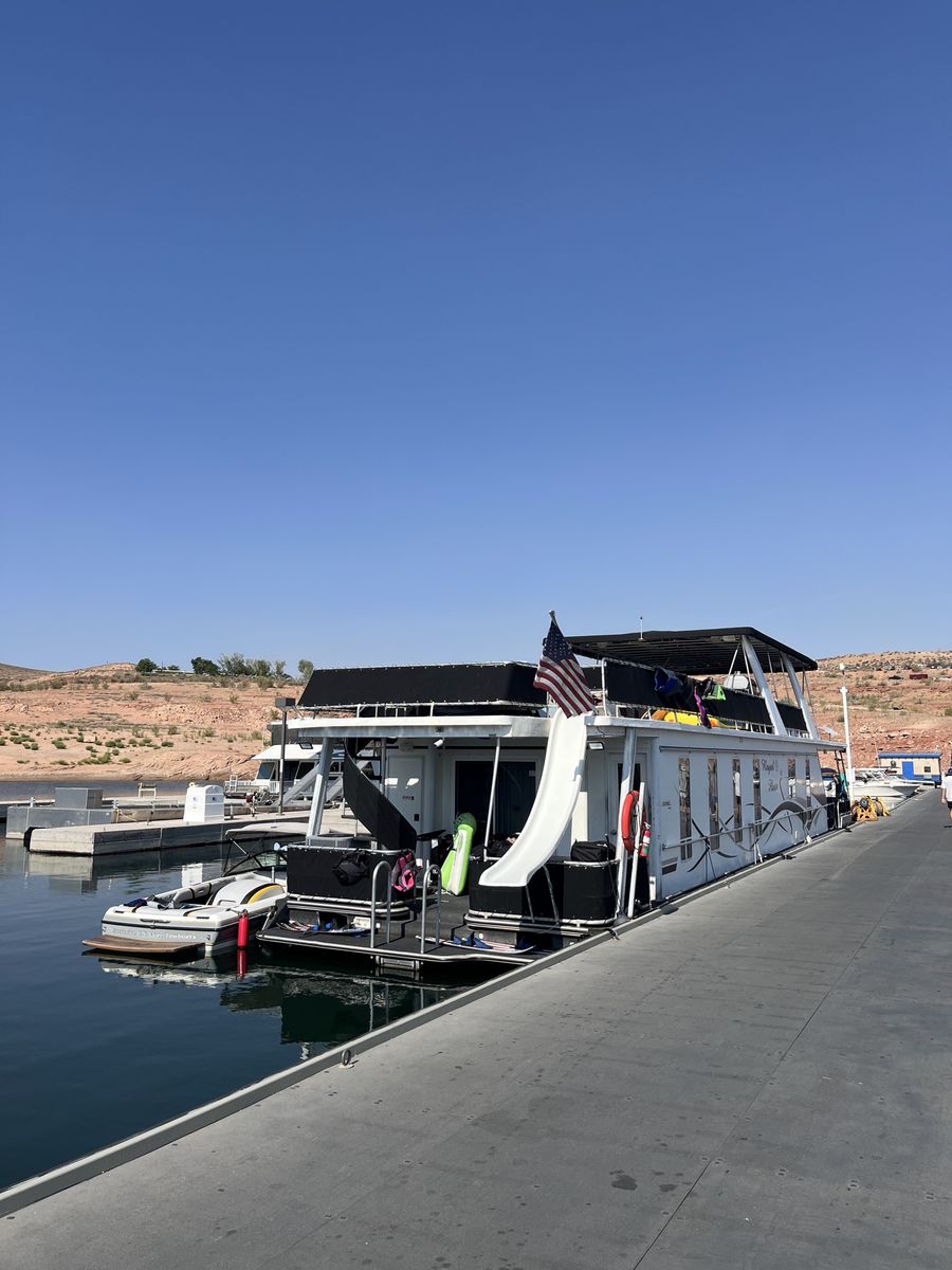 Stardust Houseboat - Antelope Point
