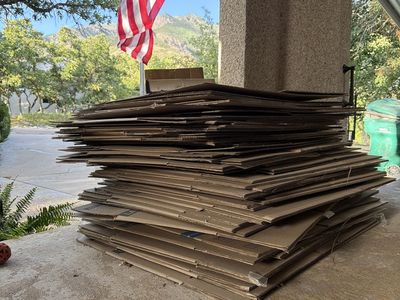 Moving Boxes - Medium and Large Used Cardboard Boxes for Packing & Storage