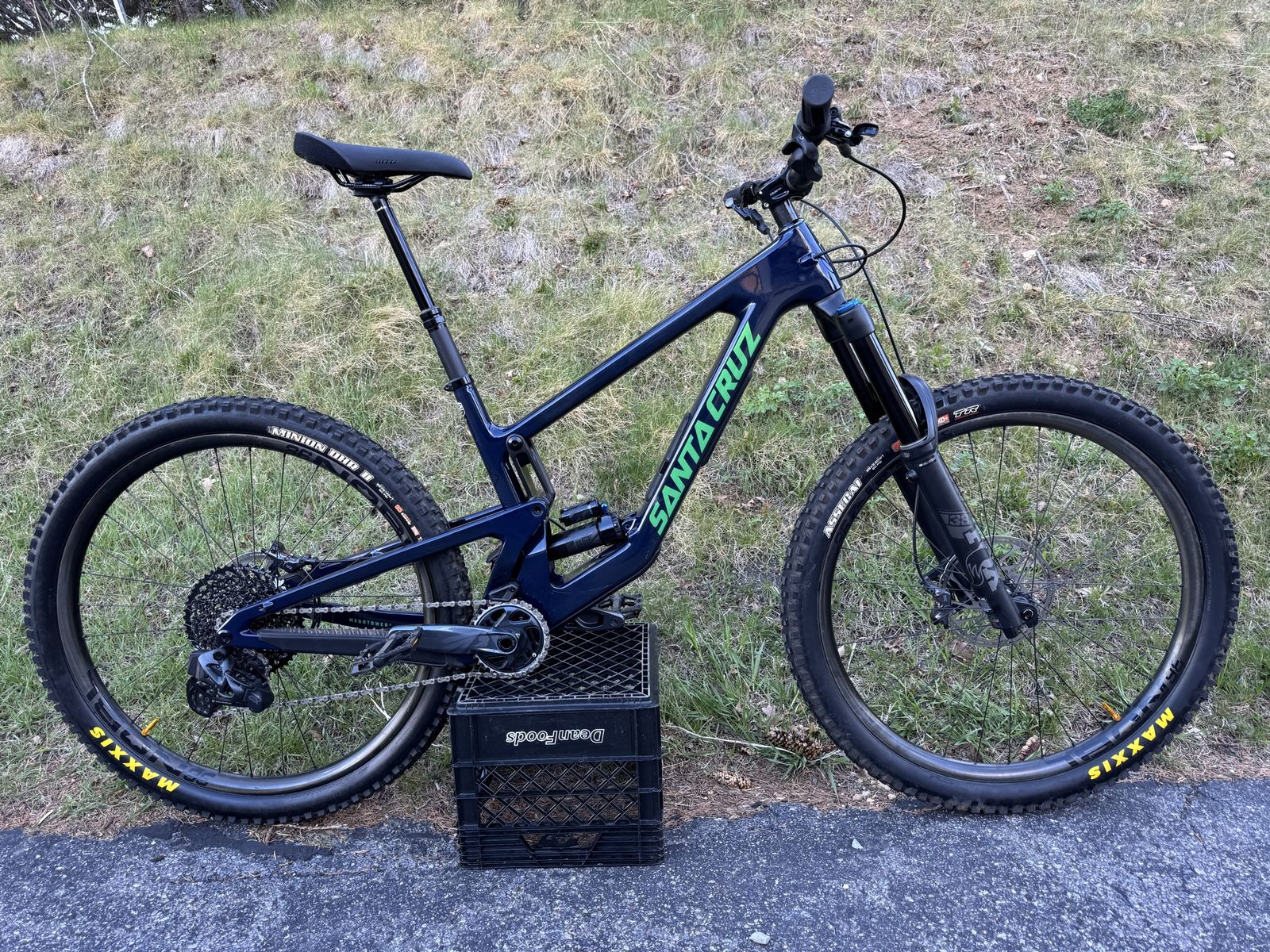 2023 Santa Cruz Megatower V2 Large