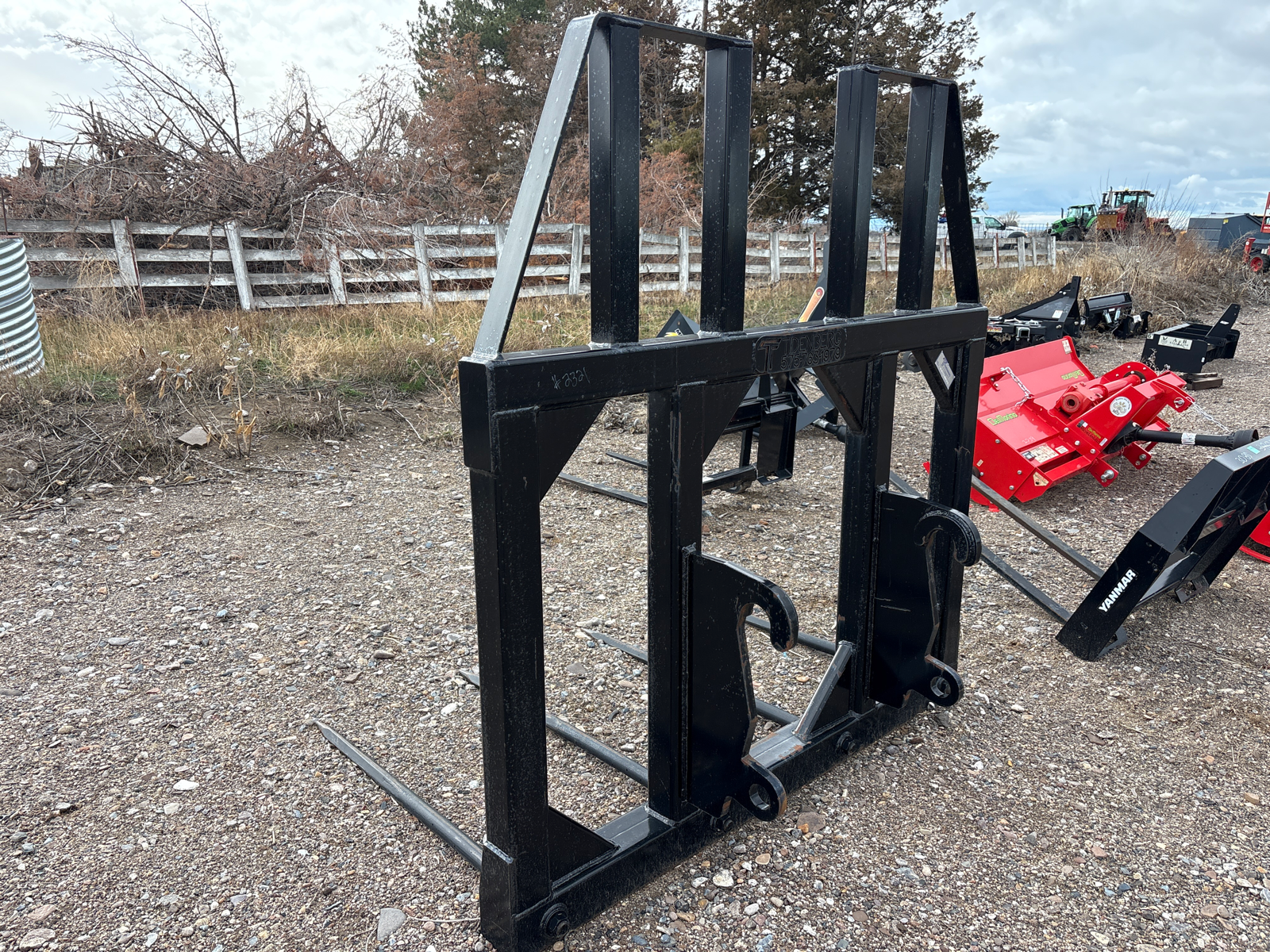 2022 Tidenberg JRB Hay Forks