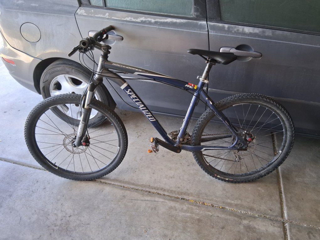 Specialized Rockhopper Hardtail Mountain Bike - Used