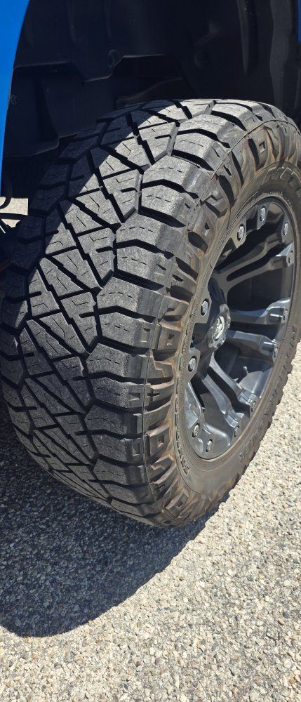 Used 35x12.5r20, tires only (2)