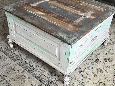 Storage coffee table