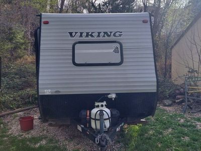 2019 Coachmen Viking Single Axle 17BH ($11,500)