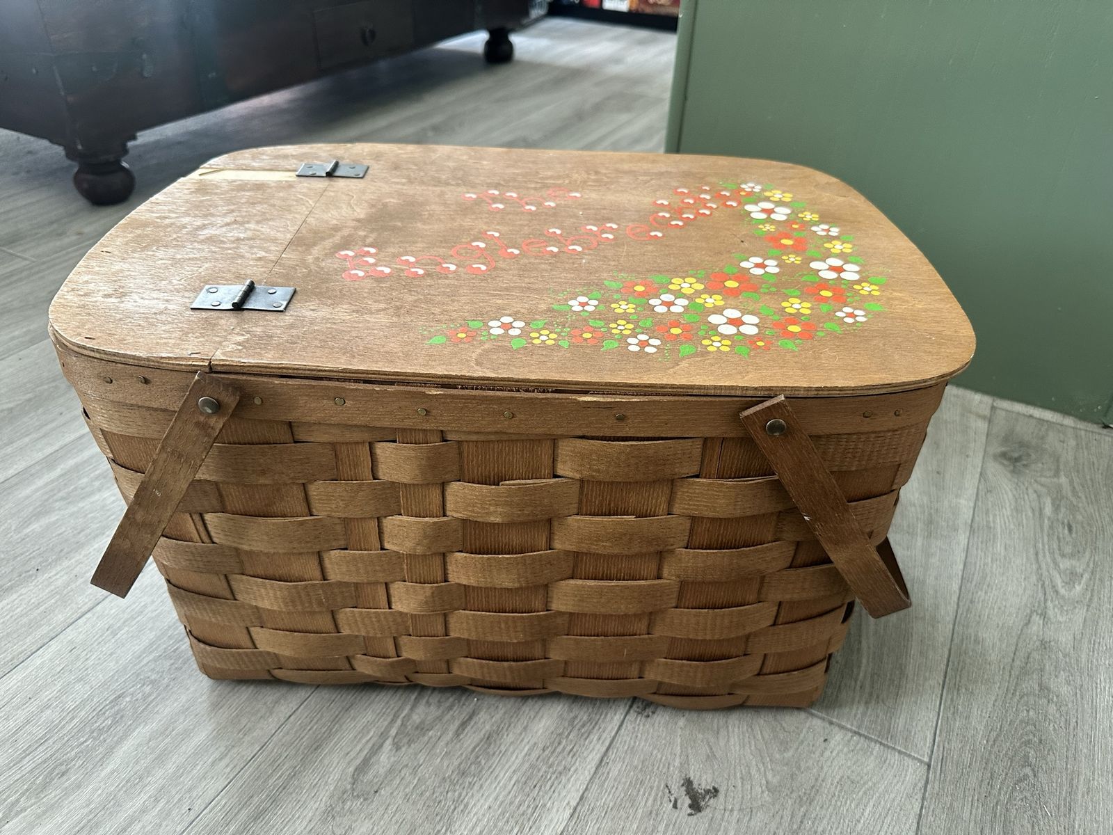 Picnic basket