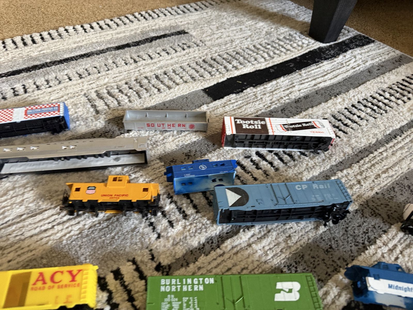 Main image 4