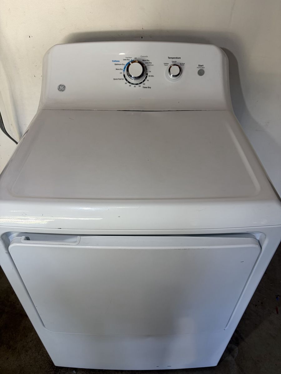 GE Electric Dryer - Large Capacity 7.2 cu/ft
