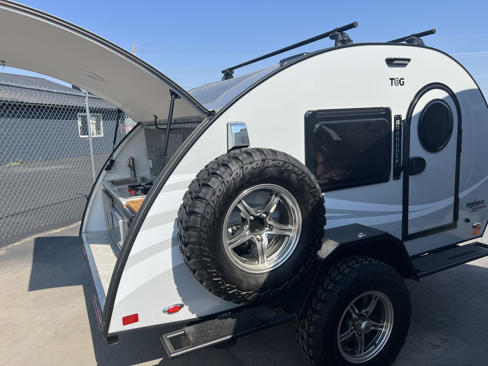 2025 T@G XL Black Canyon