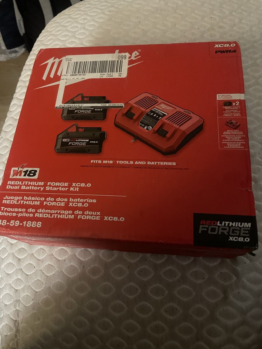 $380 OBO. Milwaukee M18 REDLITHIUM FORGE XC8.0 Dual Battery Starter Kit 48-59-1888