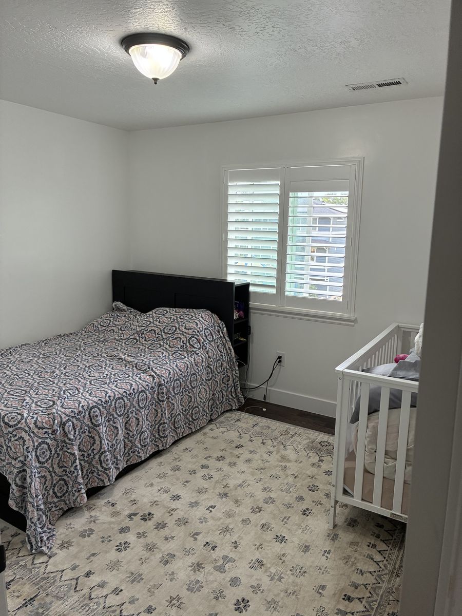 Main image 6