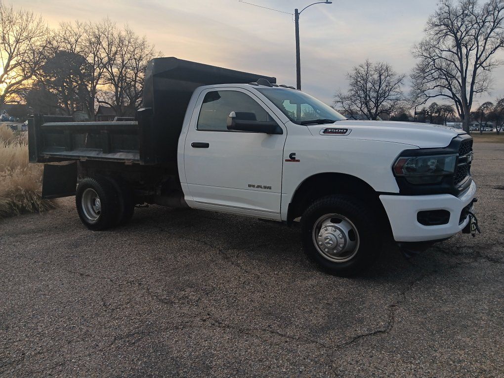2020 RAM 3500 REG CAB DUMP TRUCK