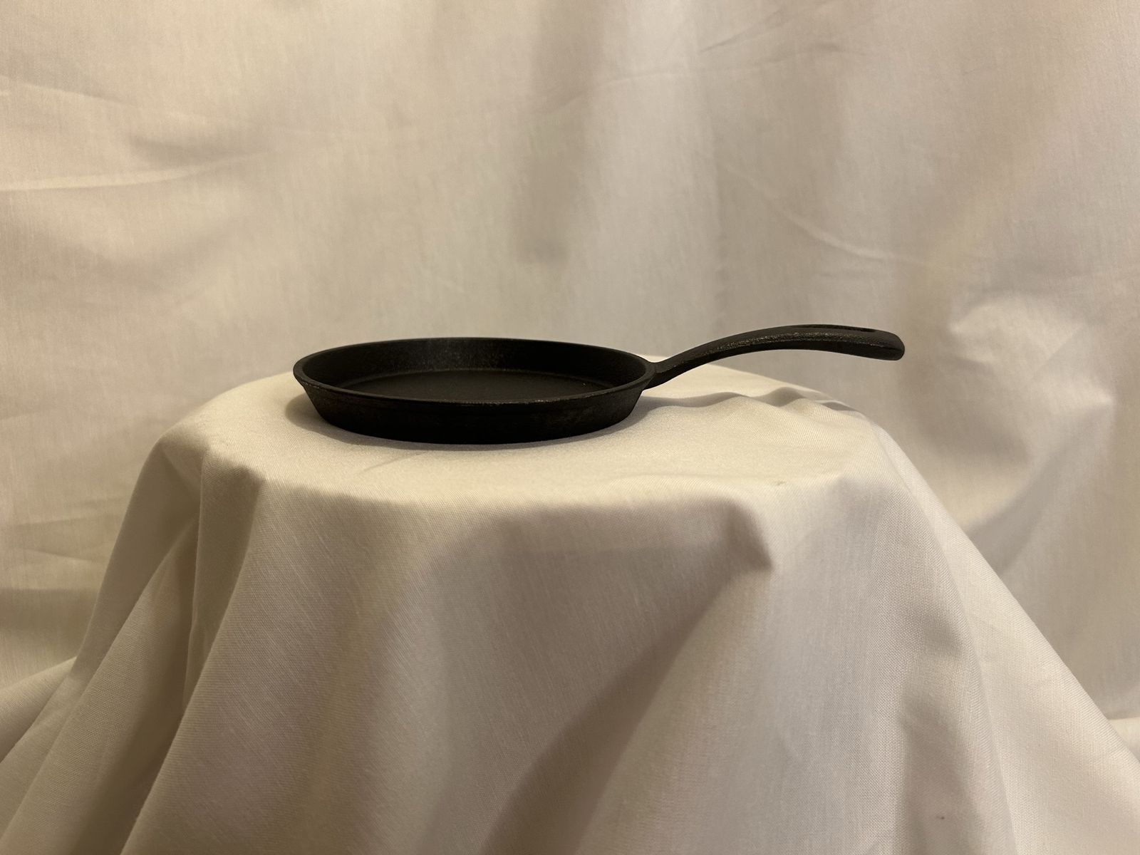 Mini Cast Iron Skillet 3.5 Inch Diameter Small Frying Pan