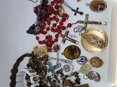Vintage Religious Rosaries, Crosses, Crucifixes...