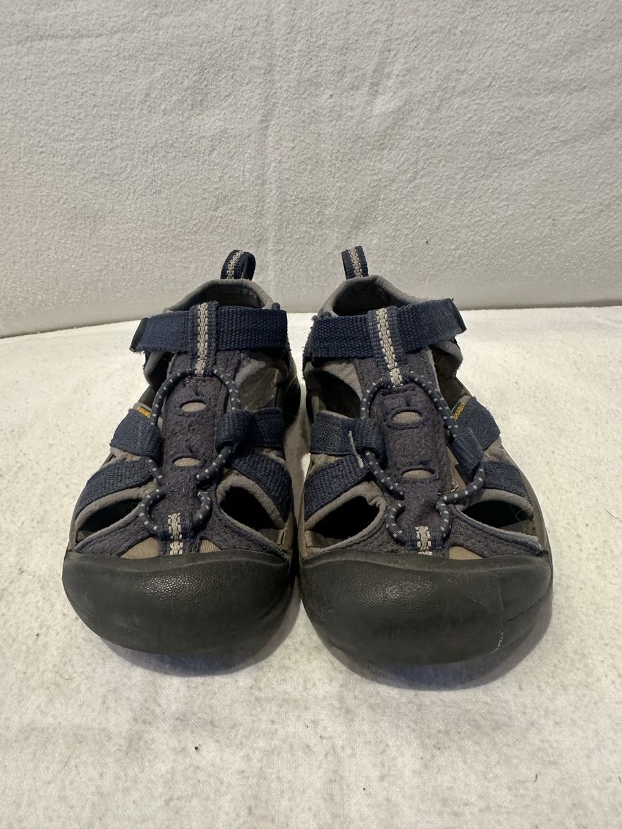 Keen toddler, size 10, navy washable, hiking sandals