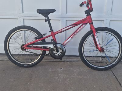 Specialized Hotrock 20" Kids Mountain Bike