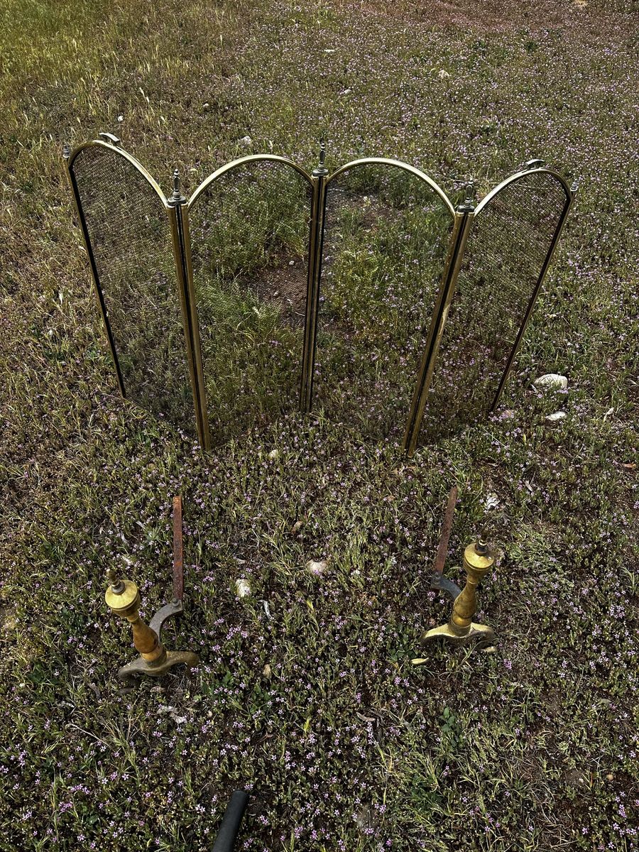 Vintage Fireplace log holder & spark arrestor