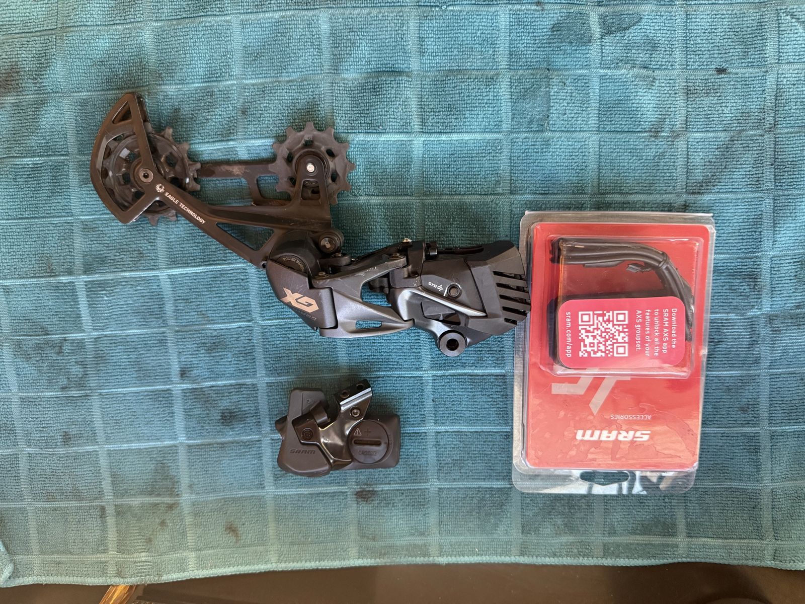 SRAM Gx Axs Derailleur and paddle shifter