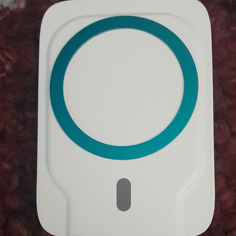 Magsafe 5000MAH Power bank / Phone Charger